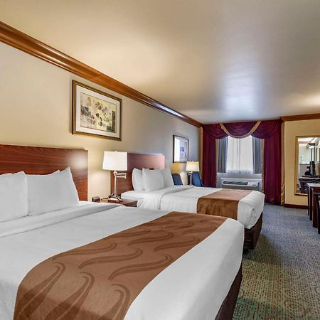 Quality Inn & Suites Denver Airport - Gateway Park Aurora Esterno foto