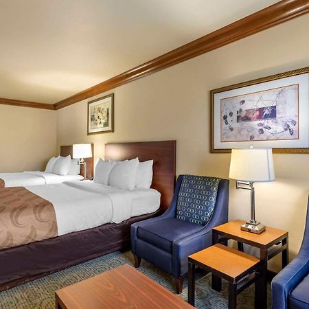 Quality Inn & Suites Denver Airport - Gateway Park Aurora Esterno foto
