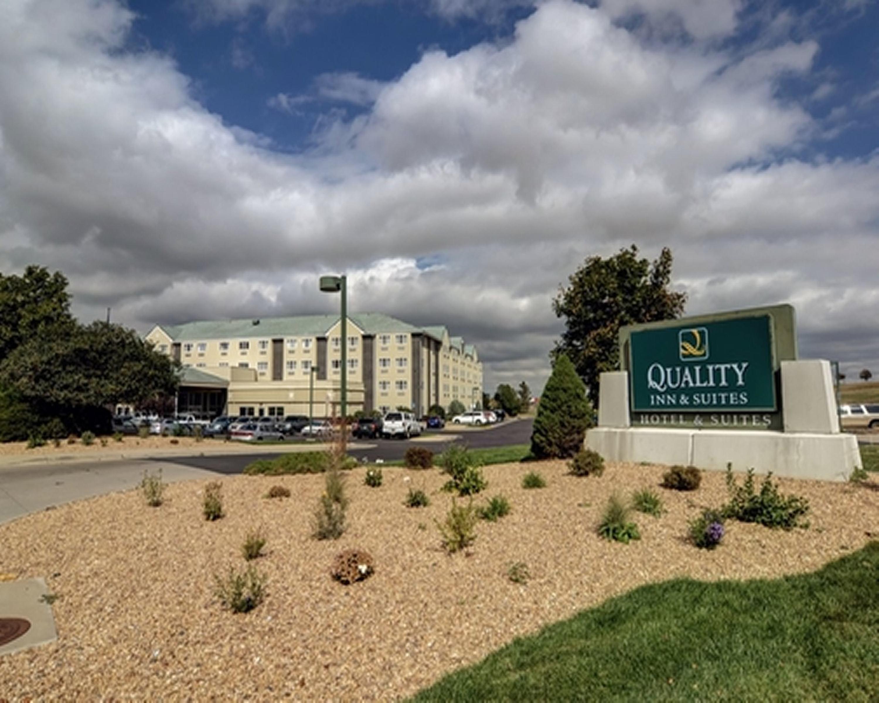 Quality Inn & Suites Denver Airport - Gateway Park Aurora Esterno foto