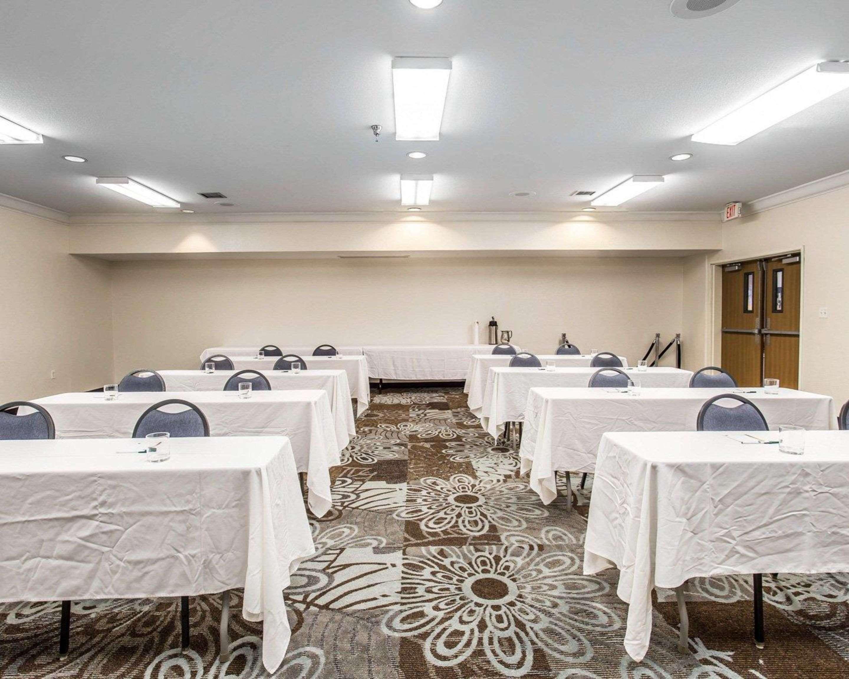 Quality Inn & Suites Denver Airport - Gateway Park Aurora Esterno foto