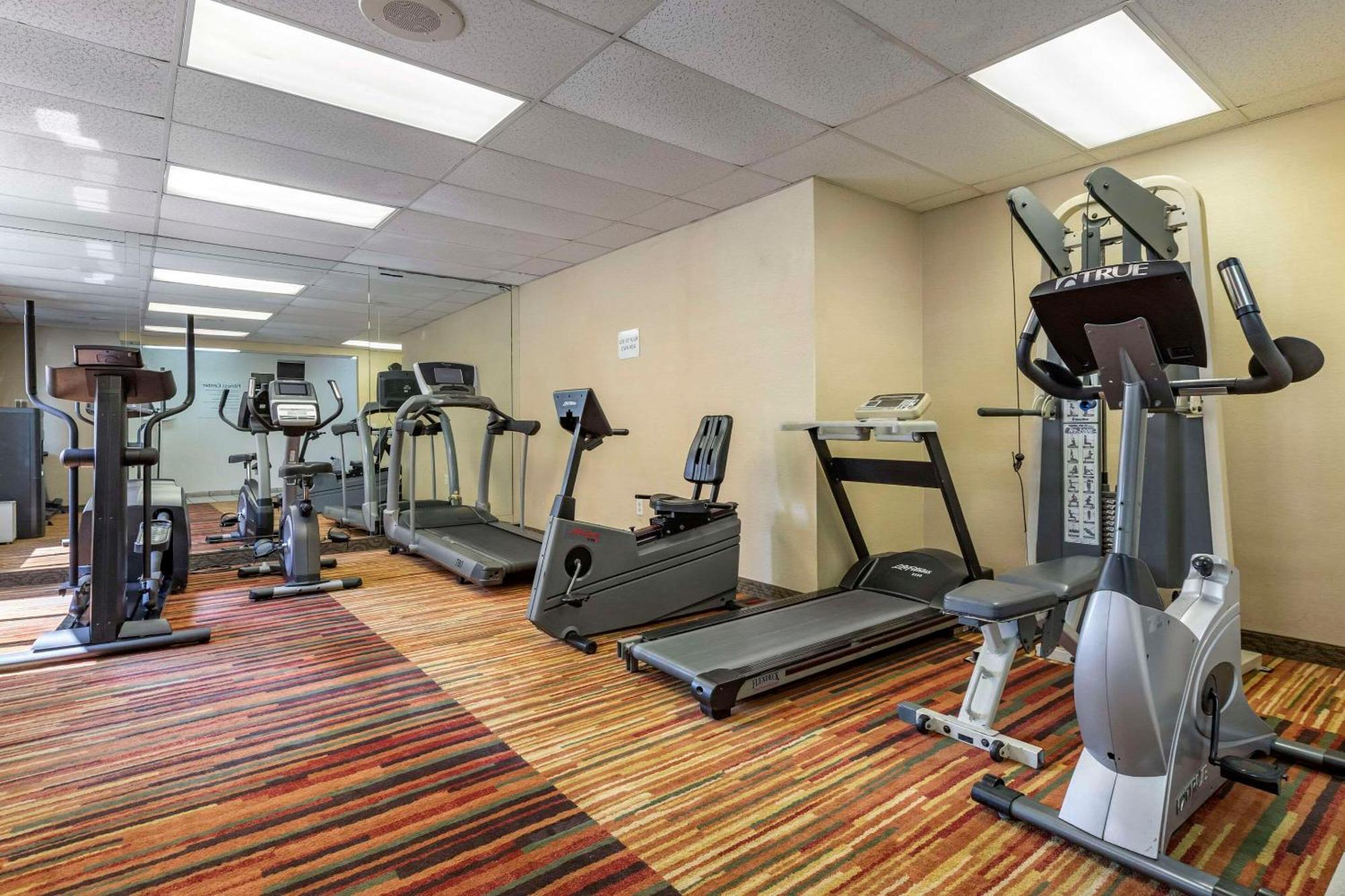 Quality Inn & Suites Denver Airport - Gateway Park Aurora Esterno foto