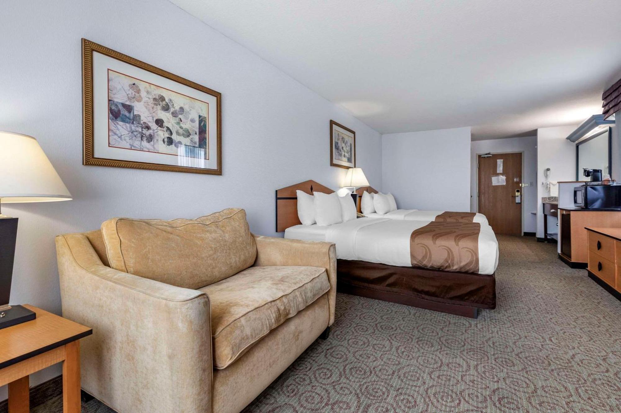 Quality Inn & Suites Denver Airport - Gateway Park Aurora Esterno foto