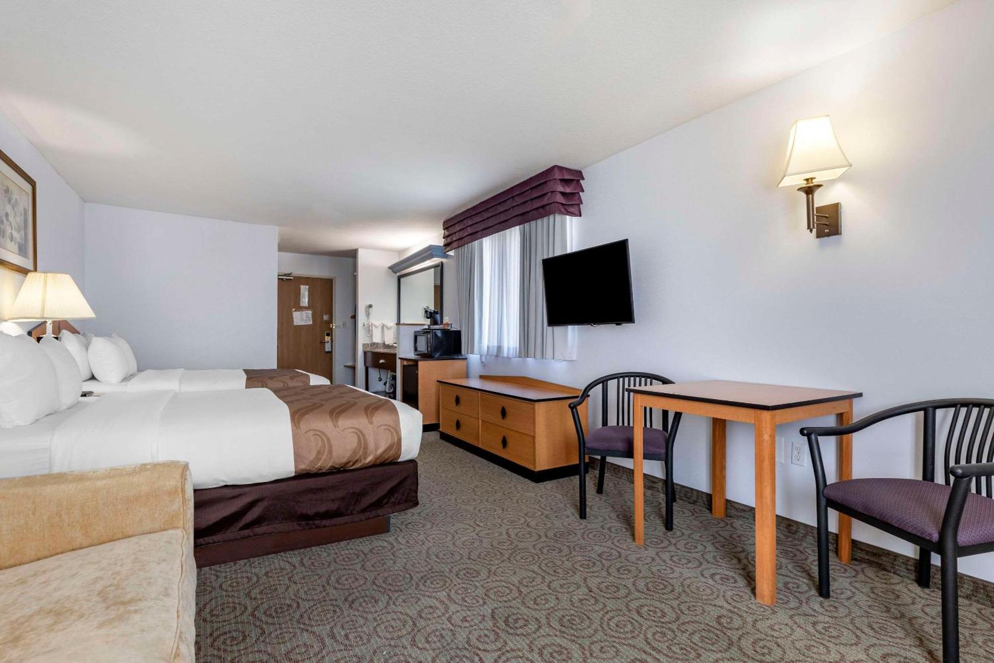 Quality Inn & Suites Denver Airport - Gateway Park Aurora Esterno foto